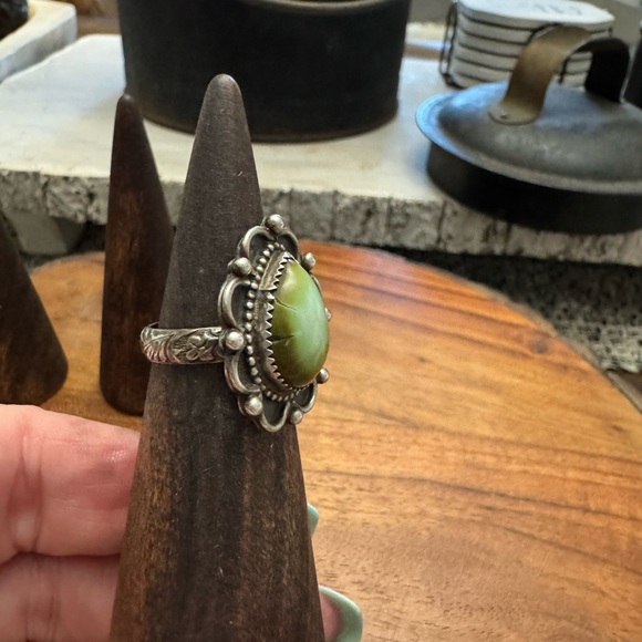 Elegant Royston turquoise and sterling silver Teardrop Ring size 5.75 - Picture 3 of 6